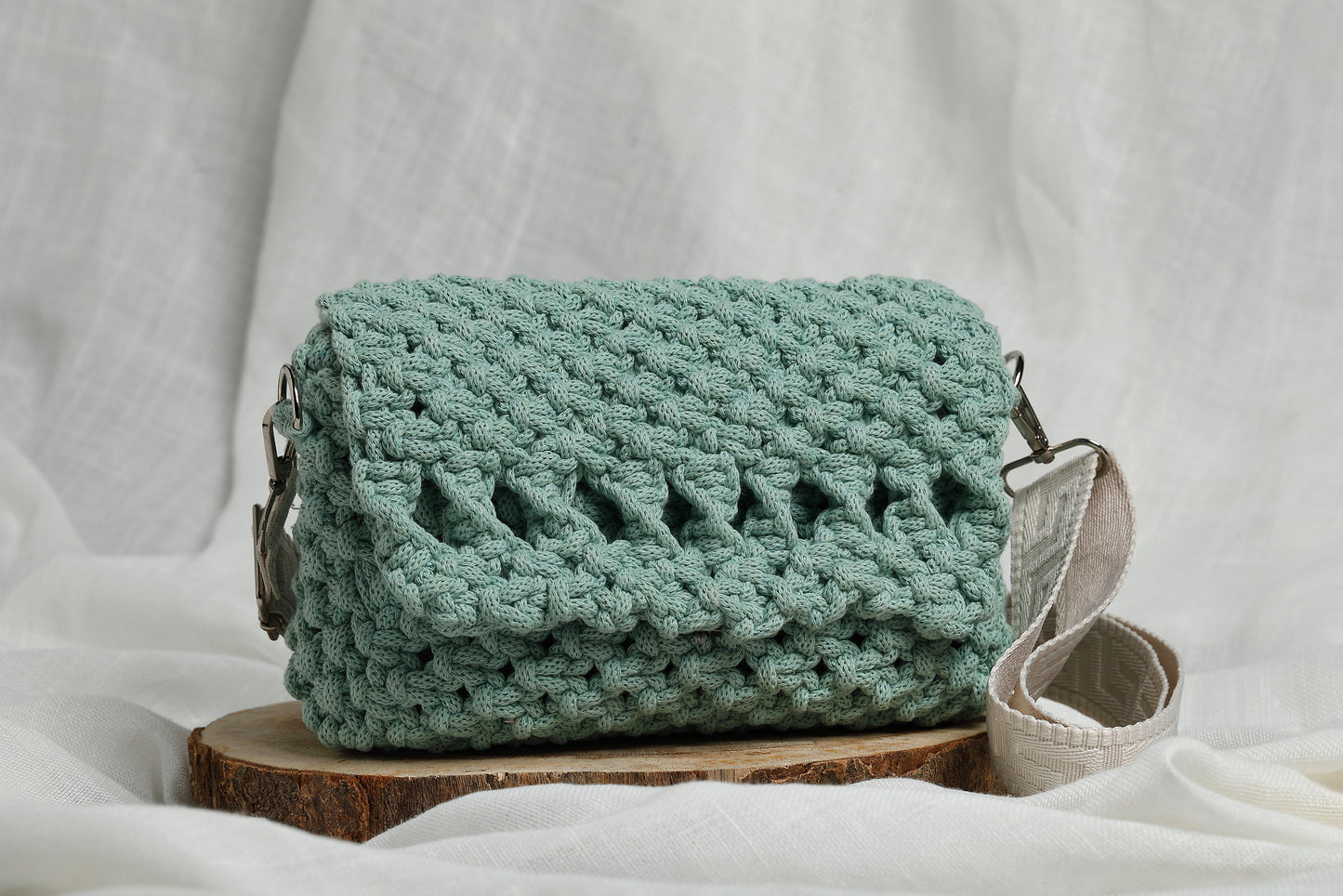 Bolso Esencia · Bandolera de macramé artesanal ·