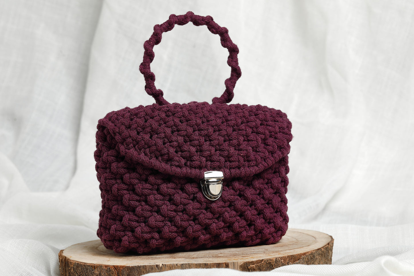 Bolso Deseo · Elegancia artesanal en macramé ·