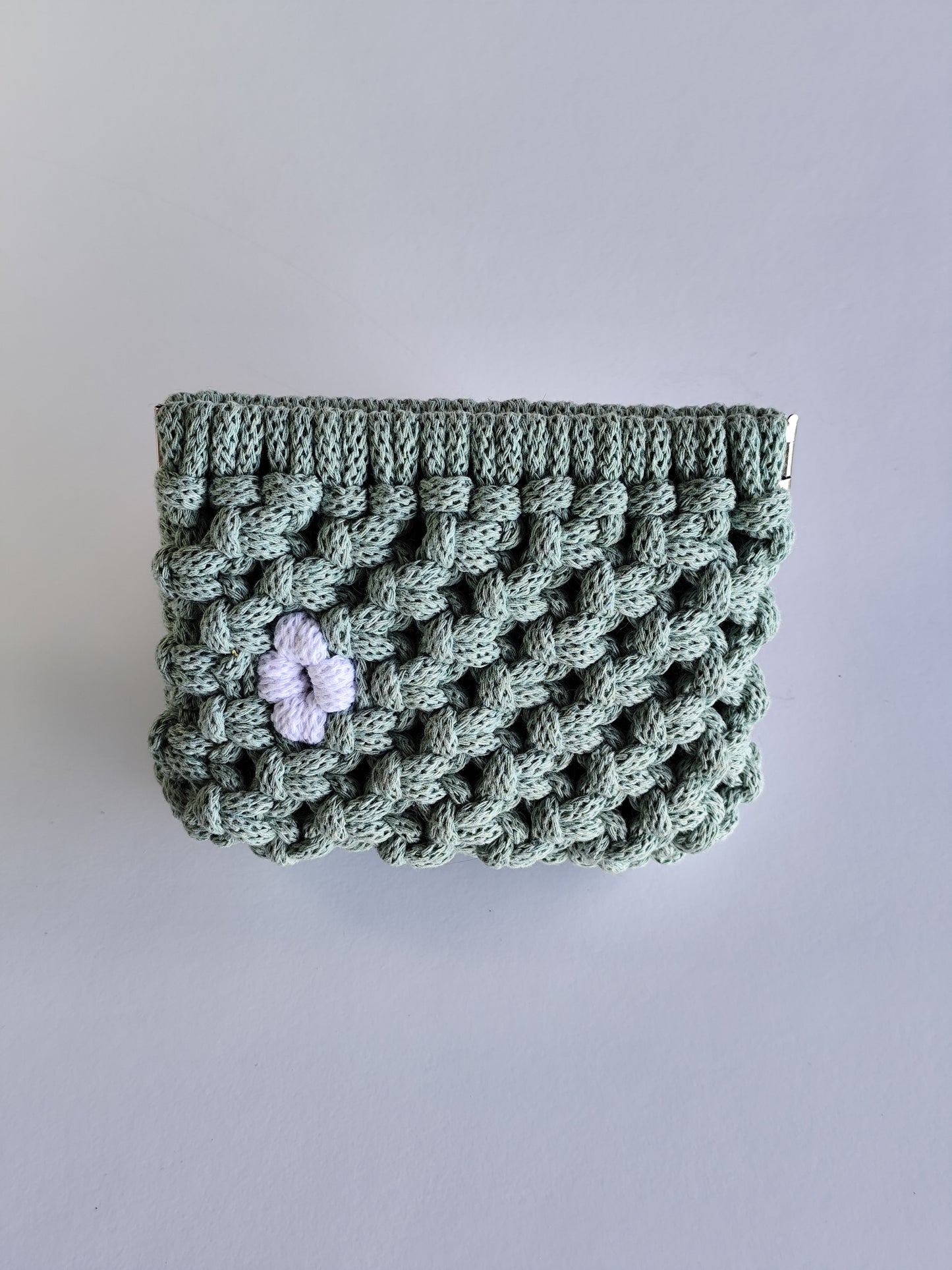 Monedero "Beso de Flor" · Pequeño tesoro artesanal ·