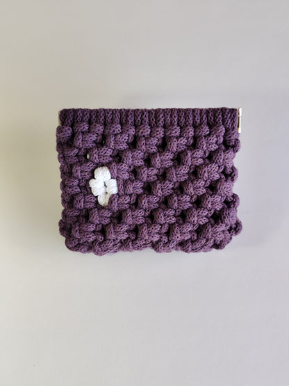 Monedero "Beso de Flor" · Pequeño tesoro artesanal ·