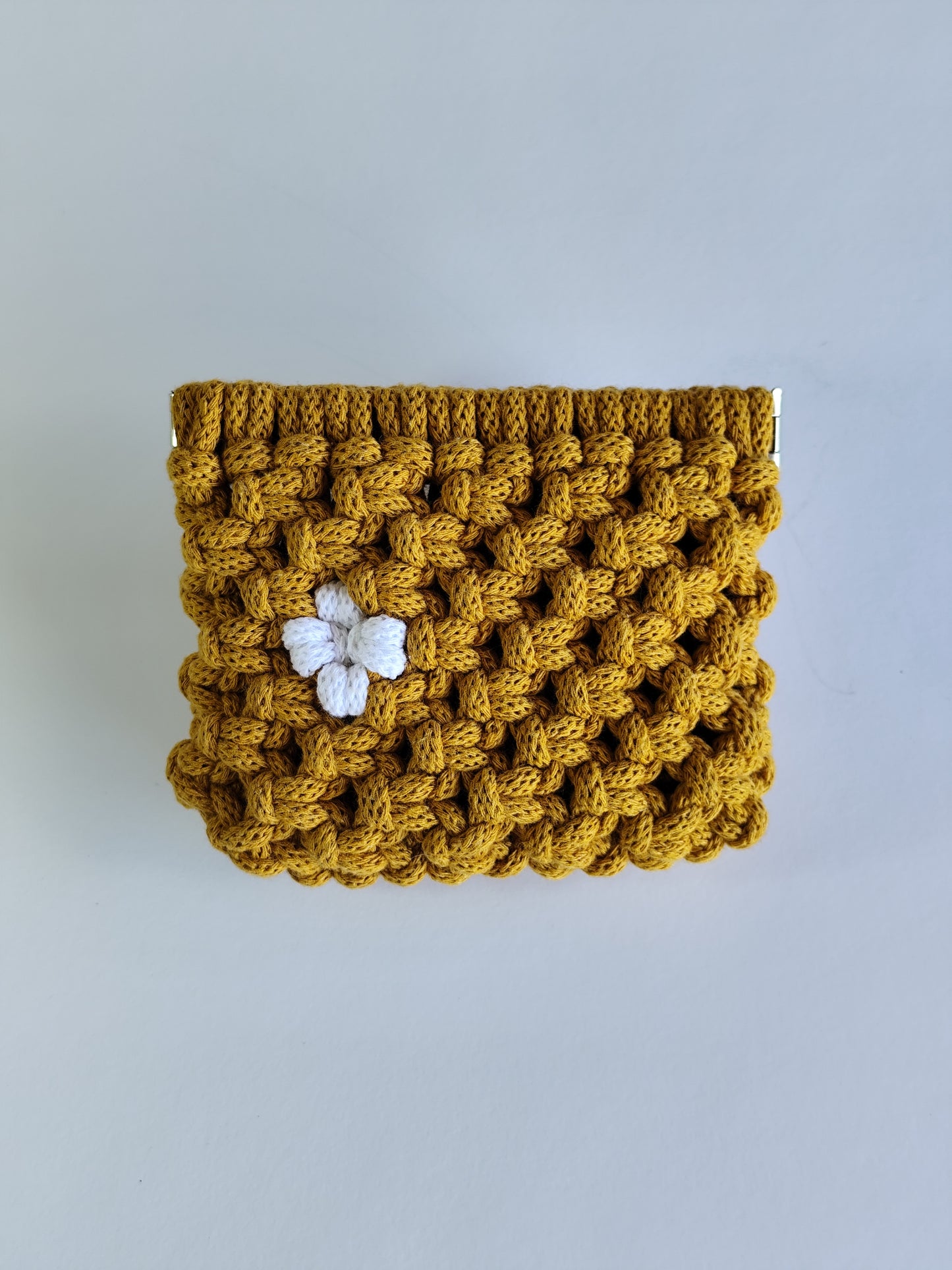 Monedero "Beso de Flor" · Pequeño tesoro artesanal ·