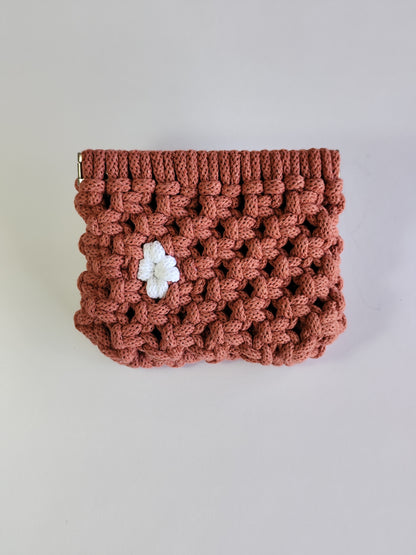 Monedero "Beso de Flor" · Pequeño tesoro artesanal ·
