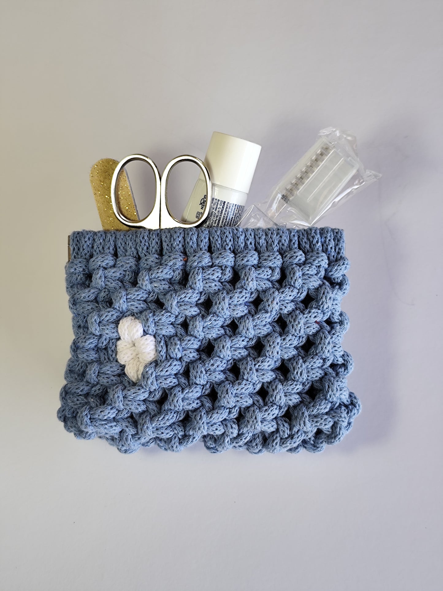 Monedero "Beso de Flor" · Pequeño tesoro artesanal ·