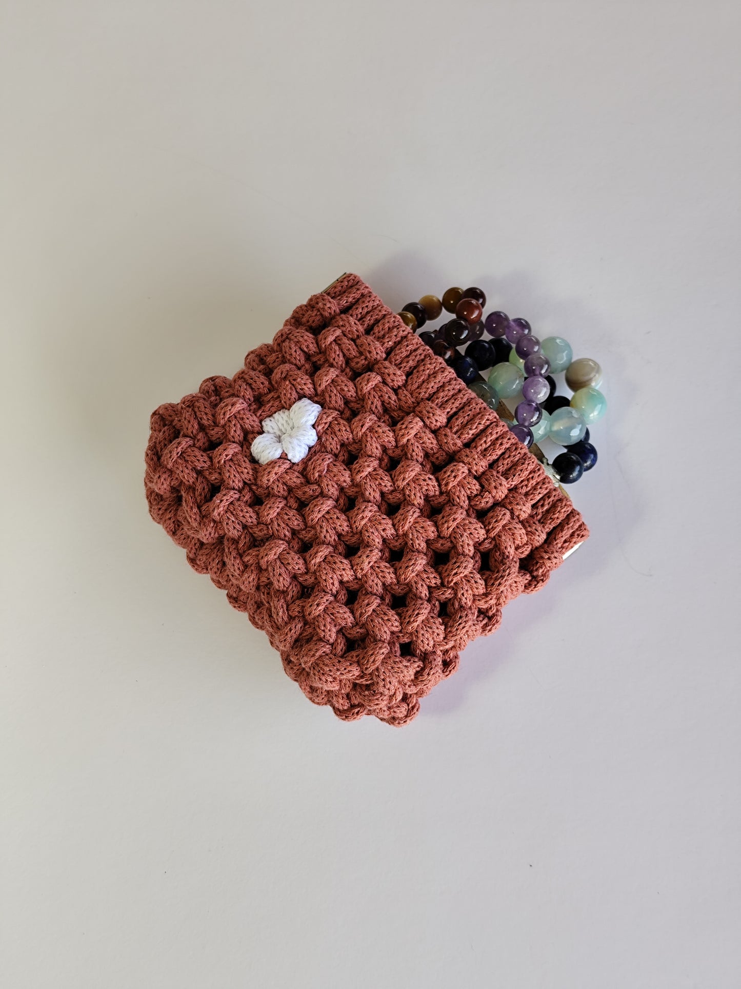 Monedero "Beso de Flor" · Pequeño tesoro artesanal ·