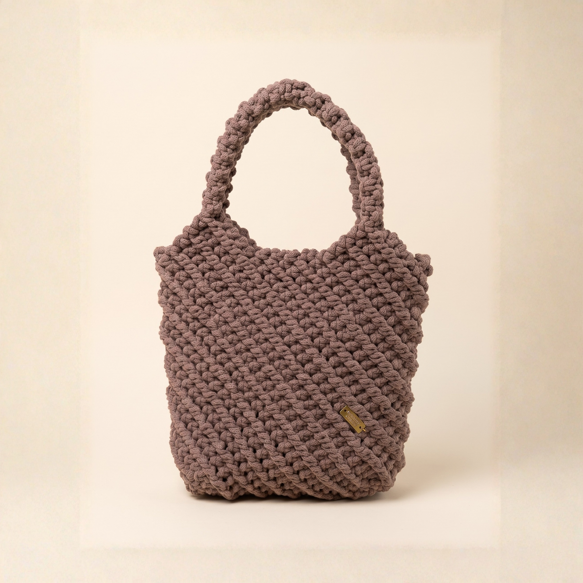 Bolso Primavera  · Un bolso con carácter propio ·