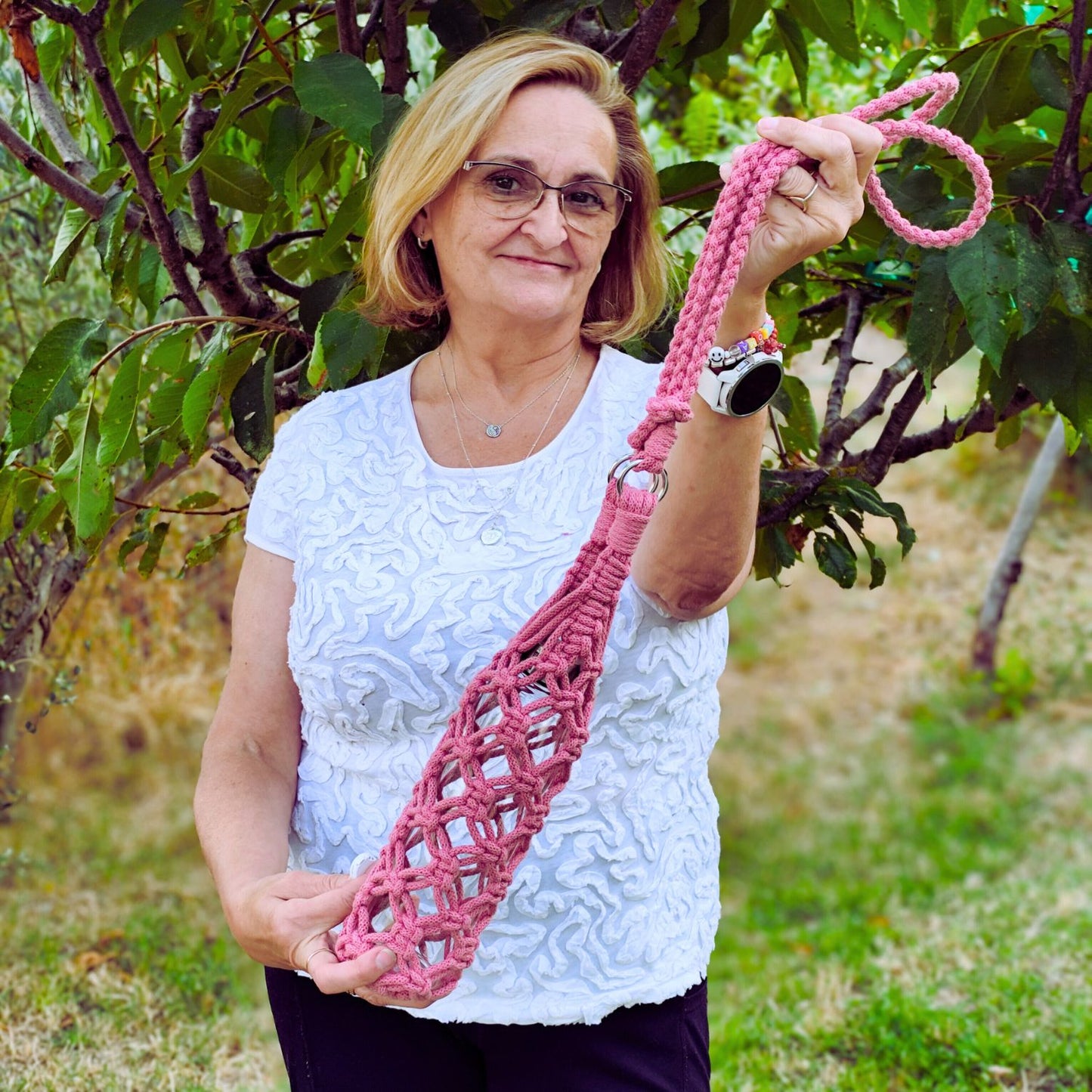 Portabotellas "Vital" · Macramé sostenible para el día a día ·